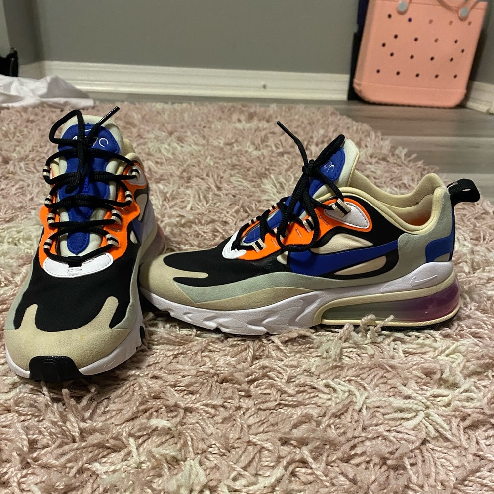 NWOT women’s nike air 270 react